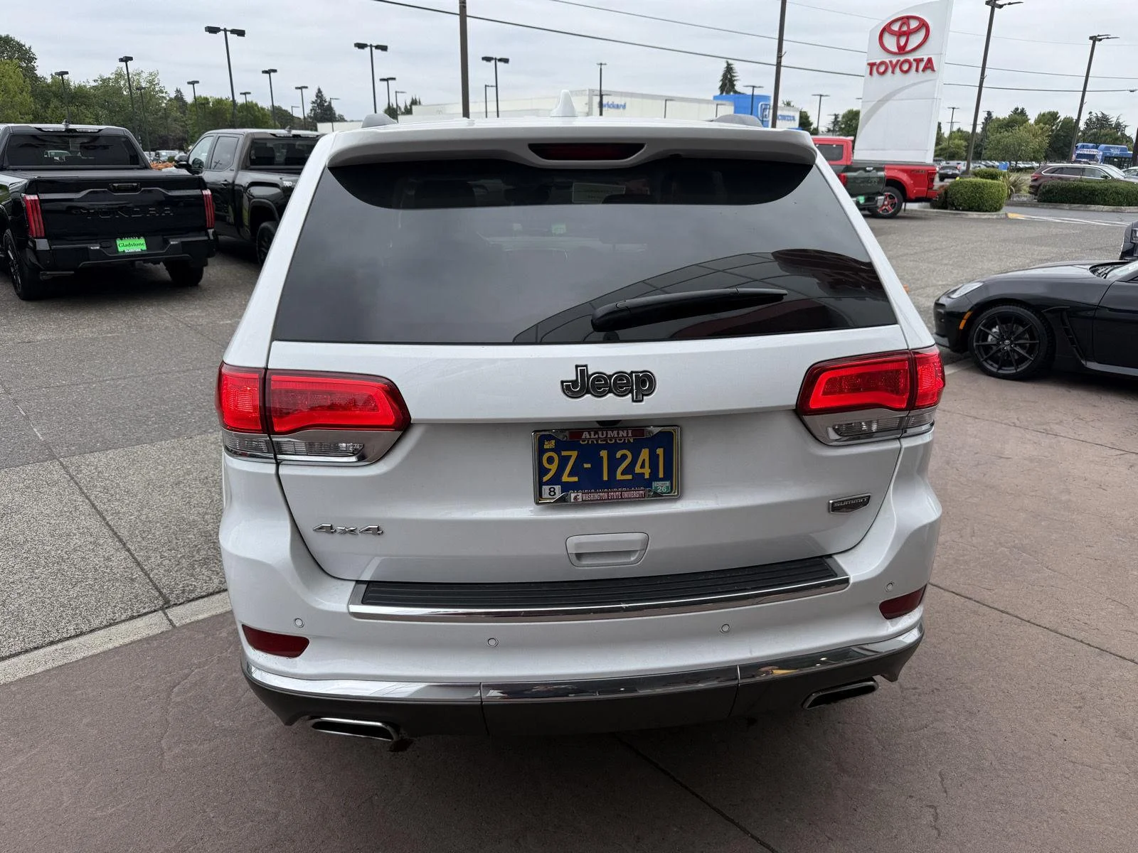 Used 2020 Bright White Clearcoat Jeep Summit image 5