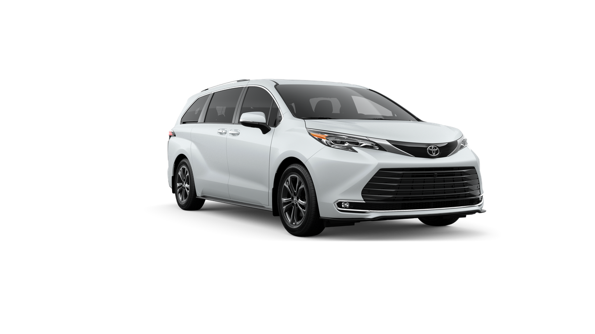 New 2026 Wind Chill Pearl Toyota Platinum image 15