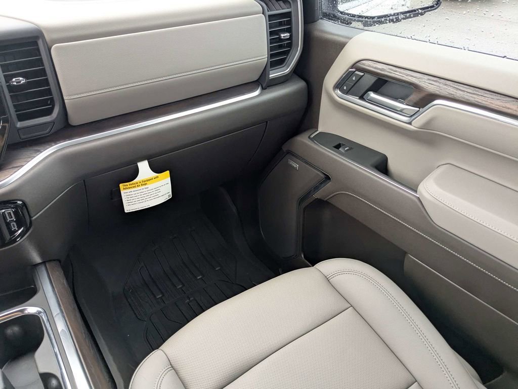 2026 GMC Sierra 1500 SLT - Photo 17