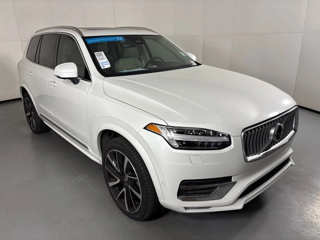 Certified Used 2025 Crystal White Volvo Plus image 2