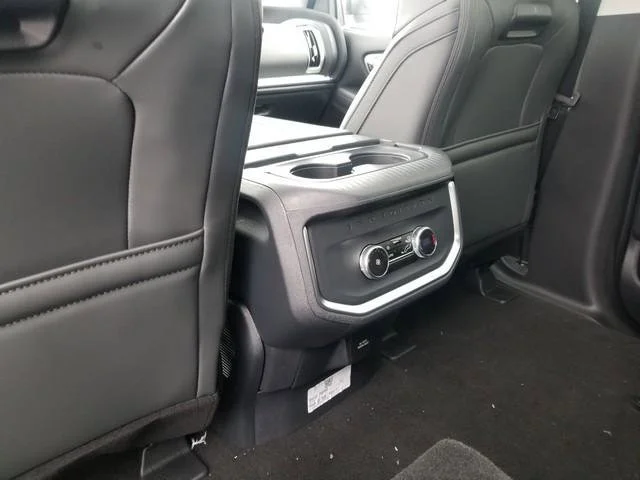 New 2026 Star White Metallic Tri-Coat Ford MAX Active image 47