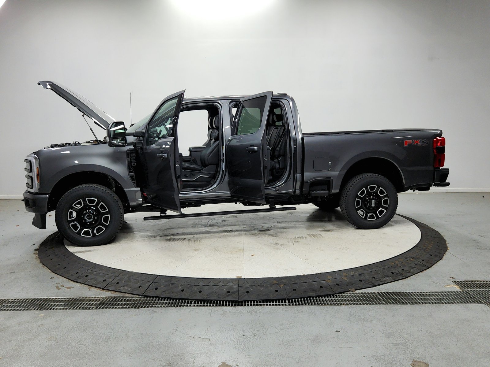 New 2027 Carbonized Gray Metallic Ford F-250® Platinum® image 13