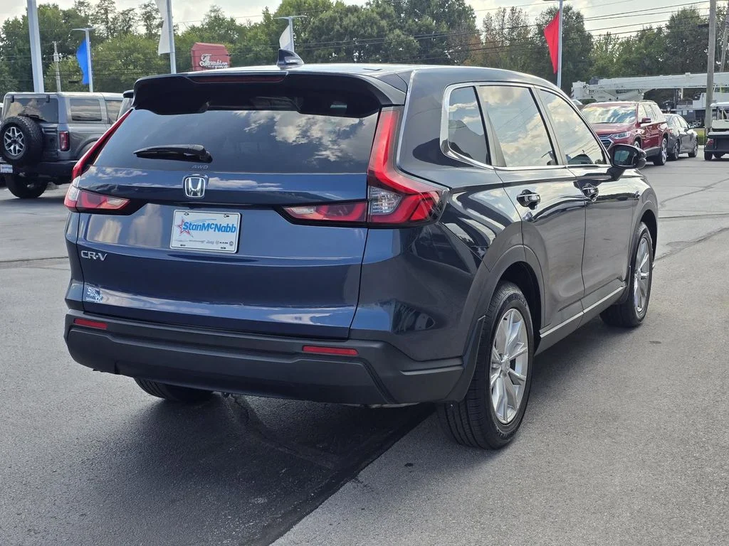 Used 2023 Canyon River Blue Metallic Honda EX image 7