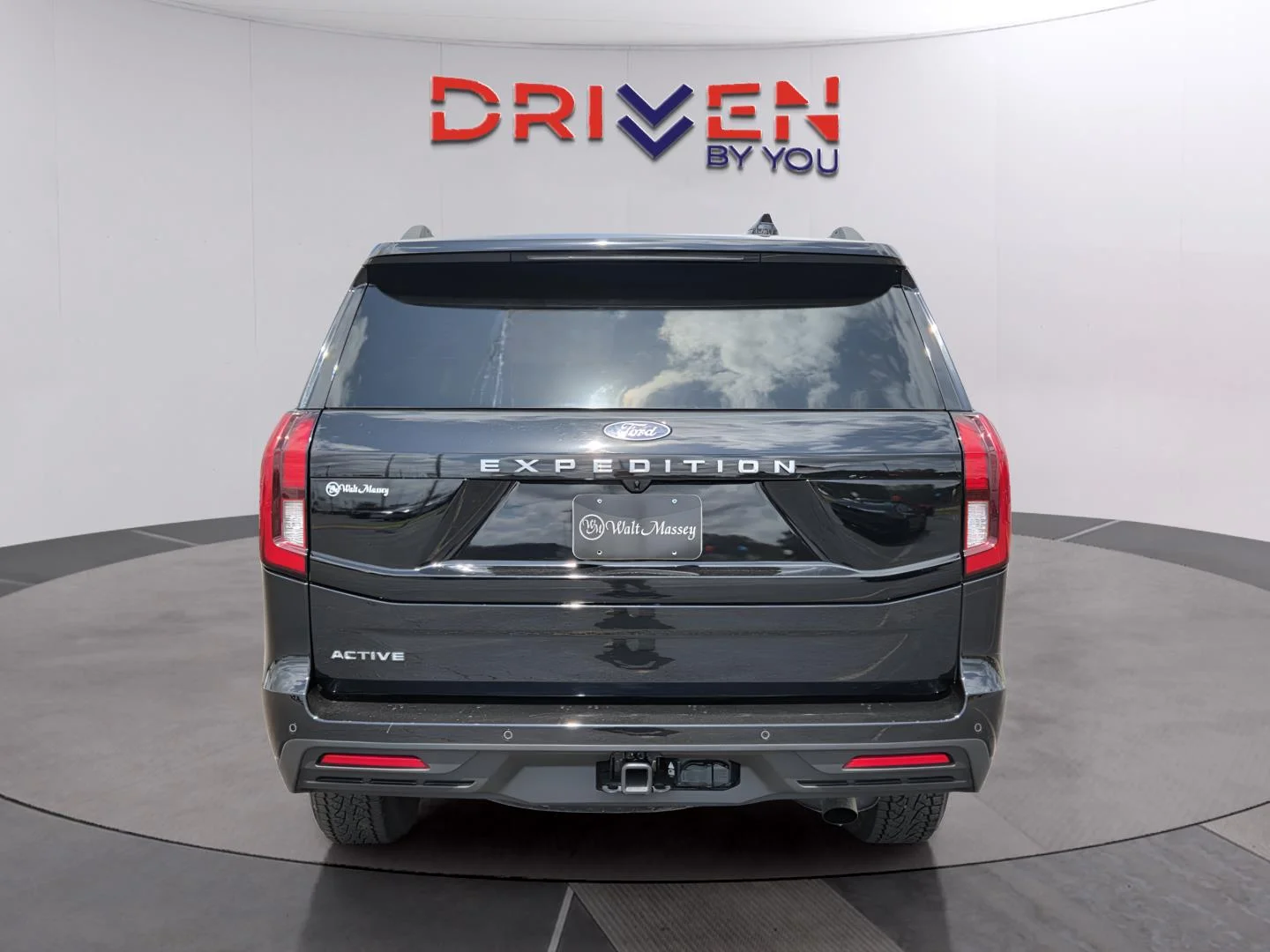 Used 2025 Agate Black Ford Active image 4