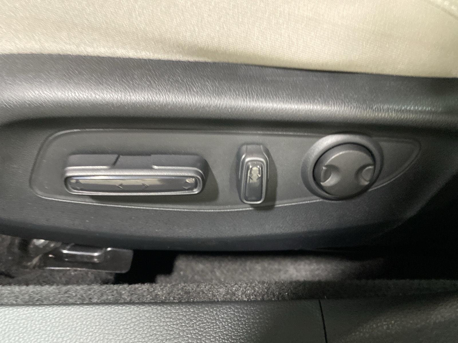 Used 2024 Meteorite Gray Metallic Honda  image 19