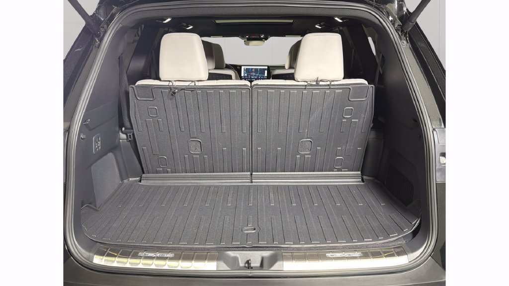 Used 2025 Black Lexus Premium image 30
