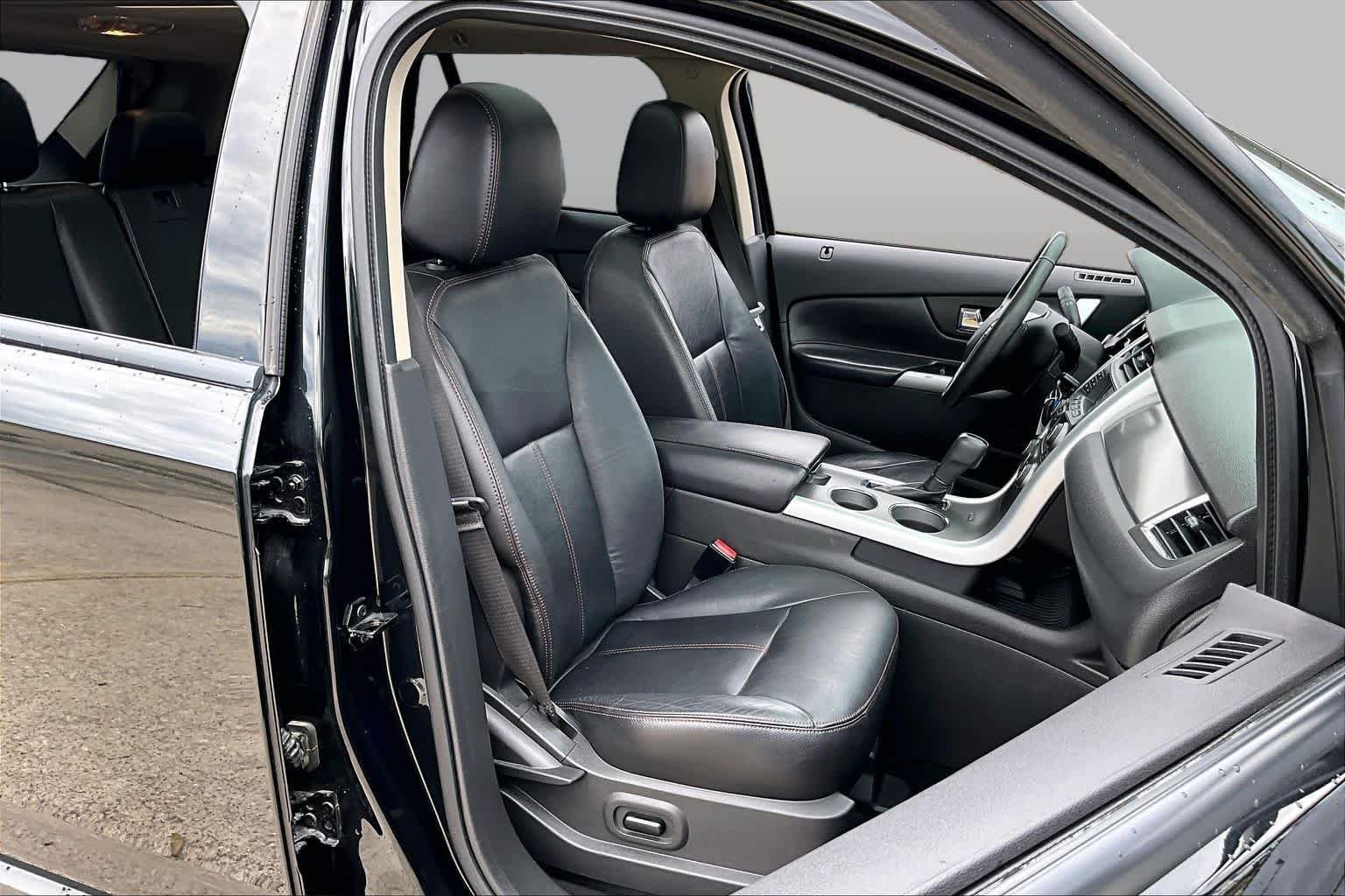 Used 2012 Tuxedo Black Metallic Ford SEL image 9