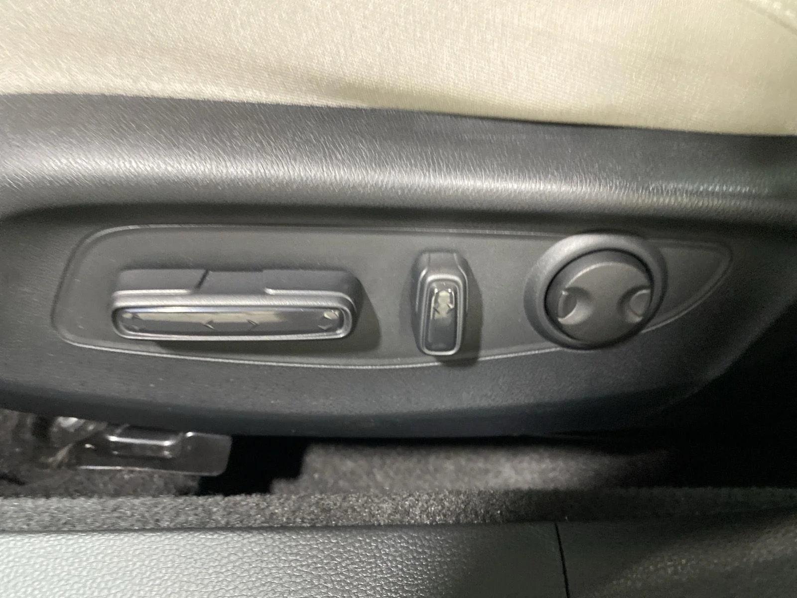Used 2024 Meteorite Gray Metallic Honda  image 19