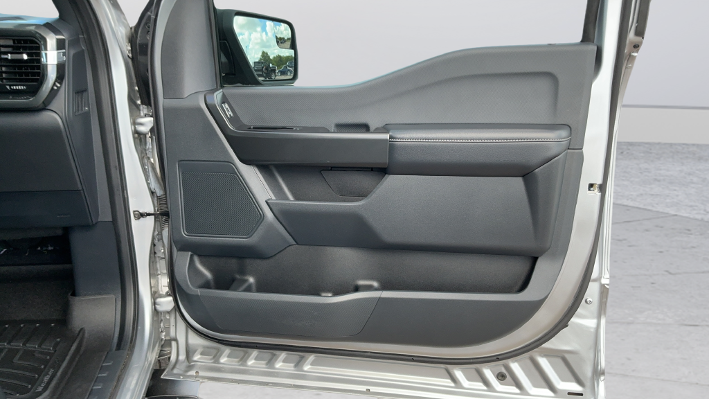 Used 2021 Silver Ford XL image 23