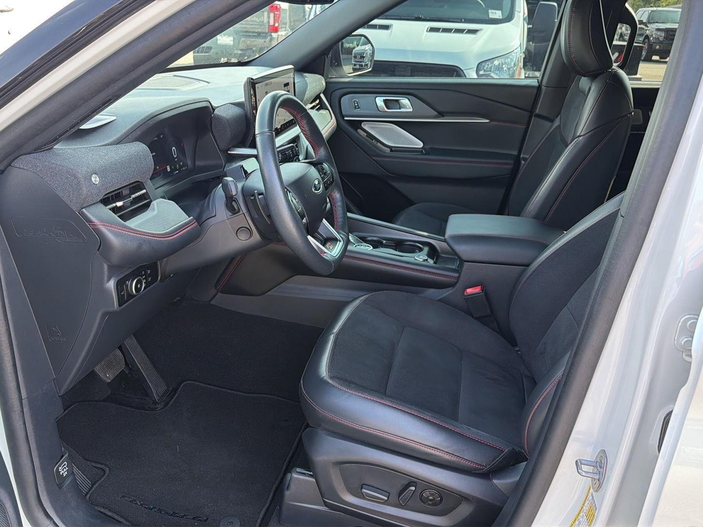 Used 2025 Star White Metallic Tri-Coat Ford ST image 10