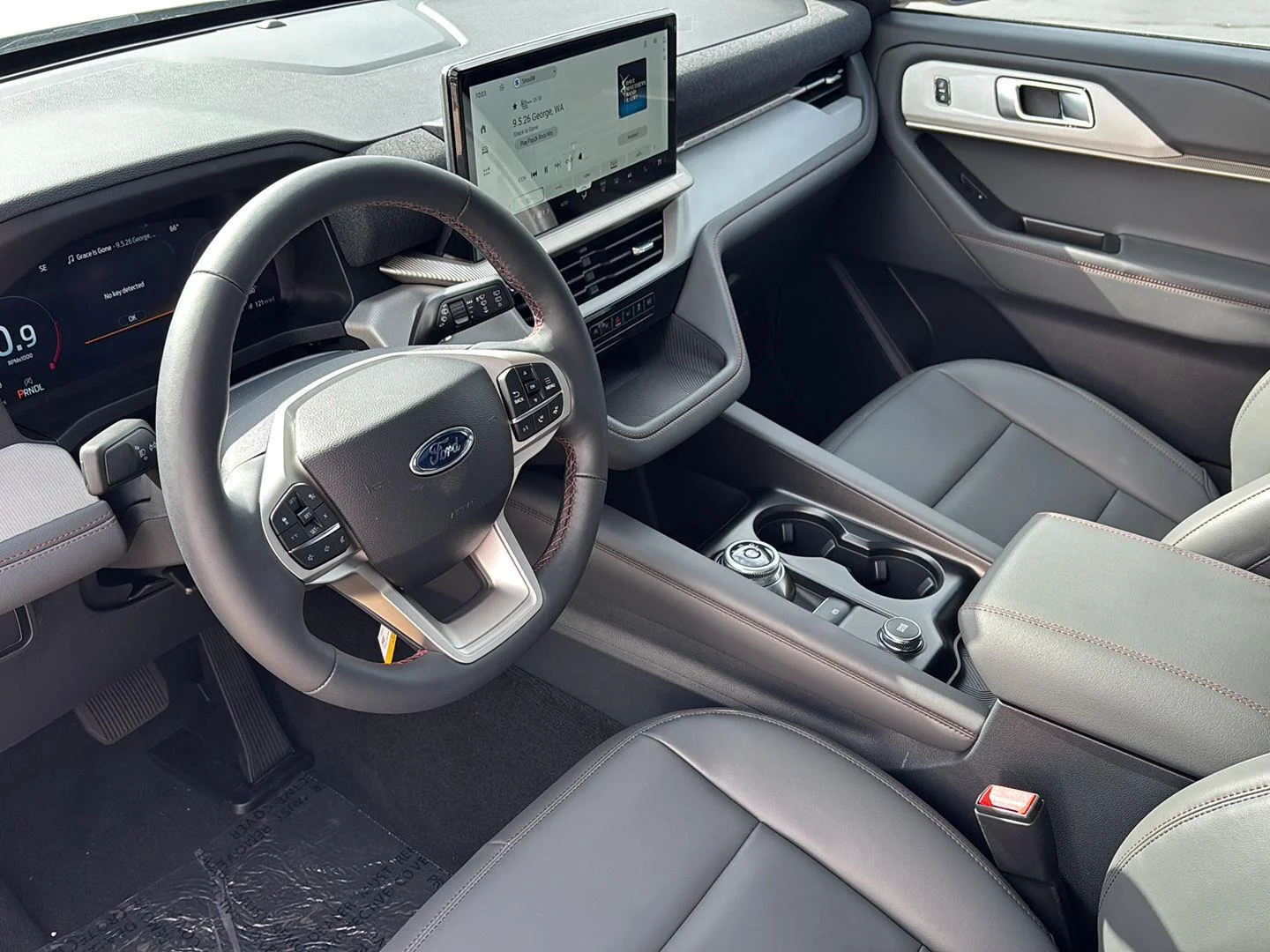 New 2027 Star White Metallic Tri-Coat Ford Active image 12