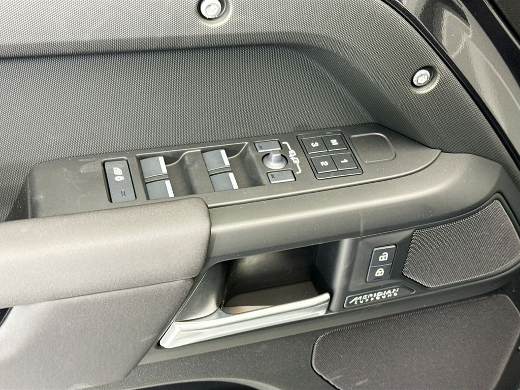 New 2026 Carpathian Grey LAND ROVER X-Dynamic SE image 22