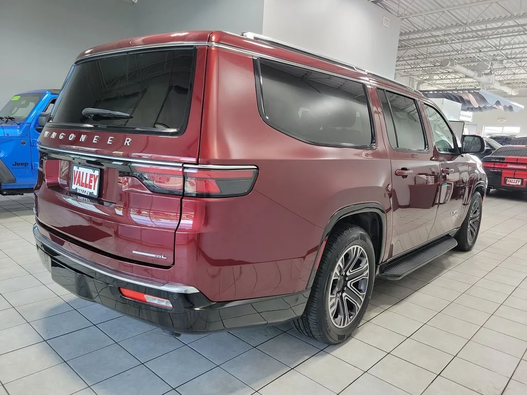 Used 2023 Red Jeep Series II image 9