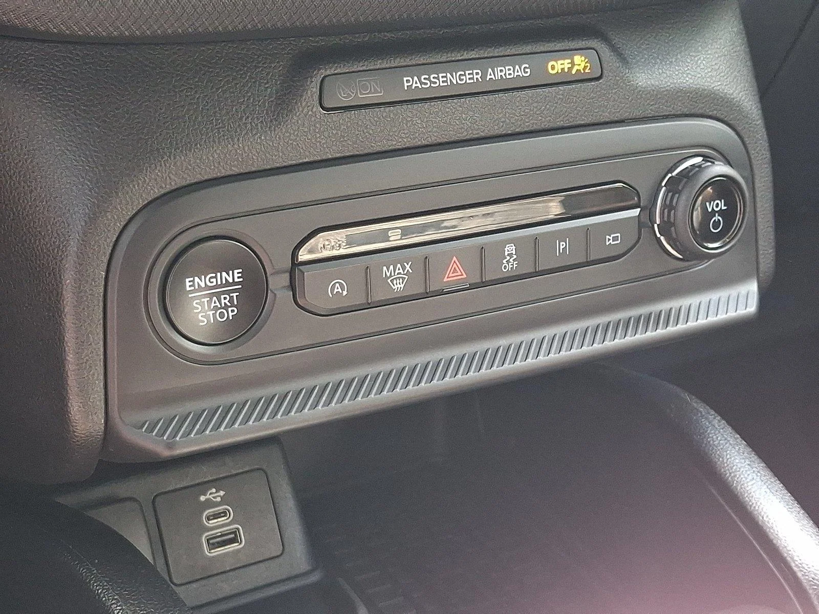 Used 2025 Carbonized Gray Metallic Ford Outer Banks image 15