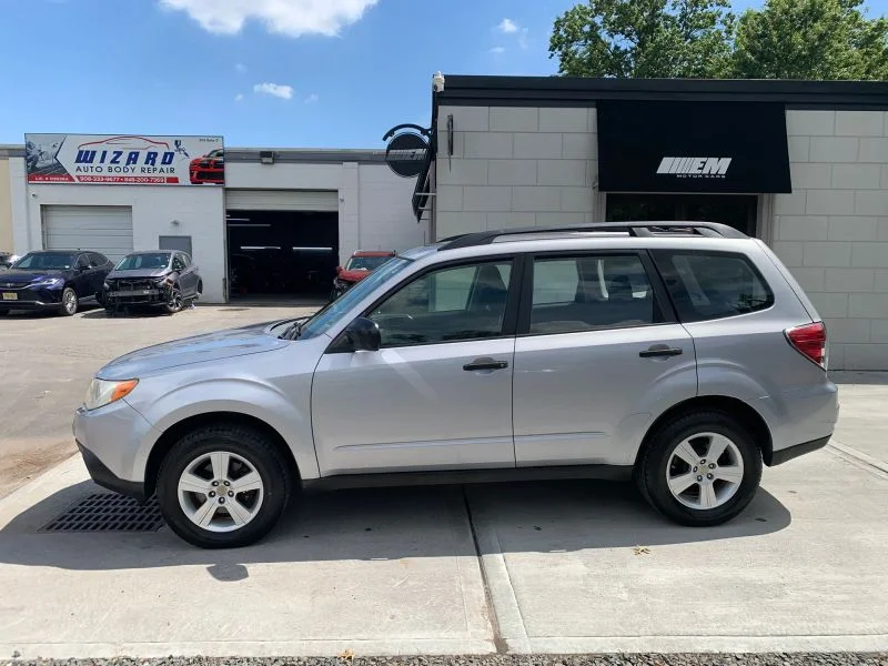 Used 2012 Silver Subaru 2.5X Sport Utility 4D image 6