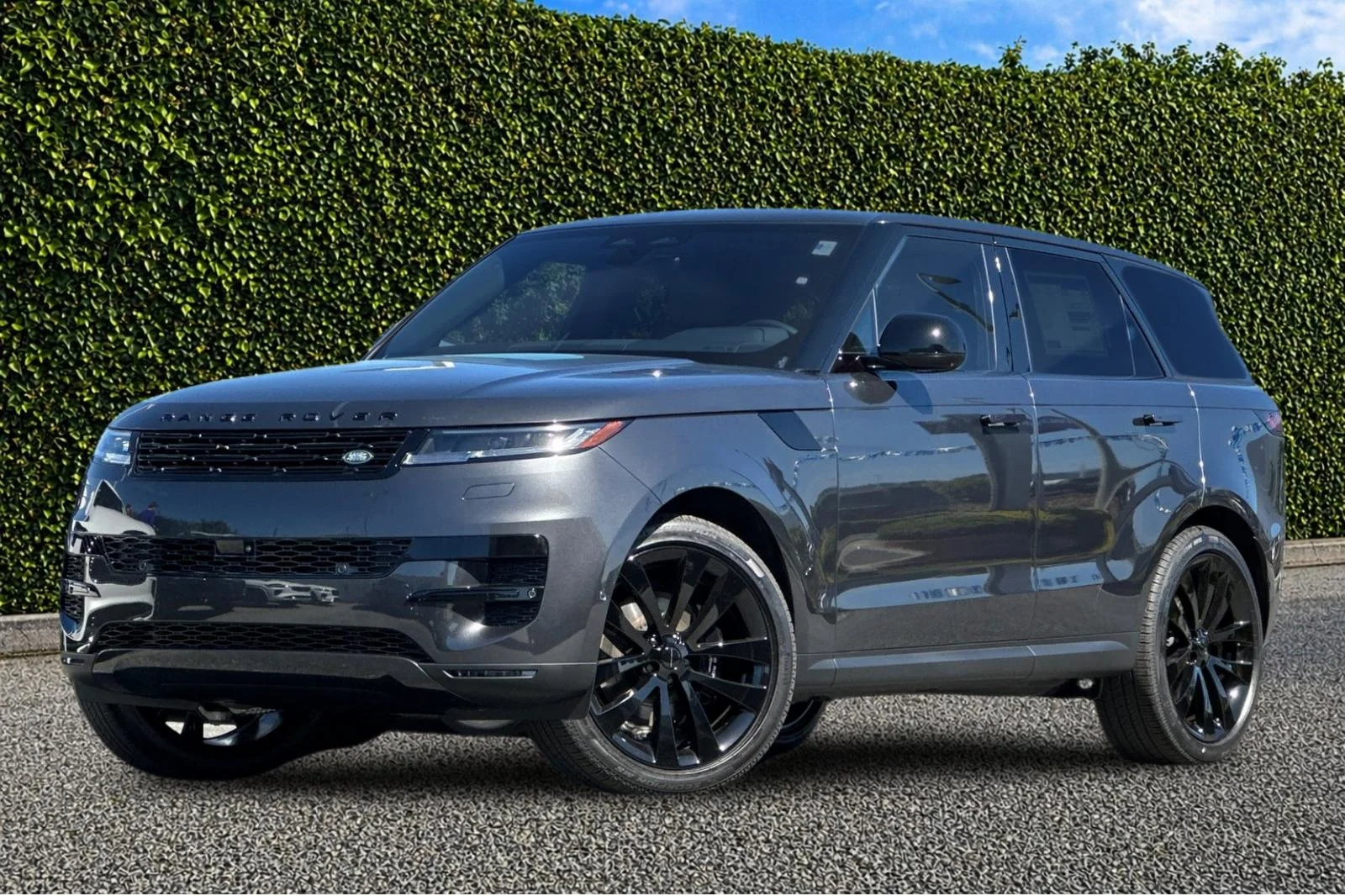 2026 Land Rover Range Rover Sport P360 SE MHEV's photo