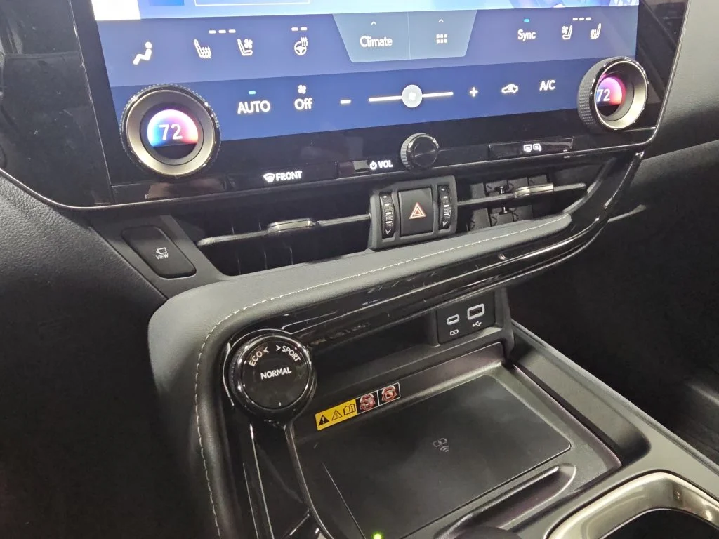 New 2026 Nori Green Pearl Lexus PREMIUM image 23
