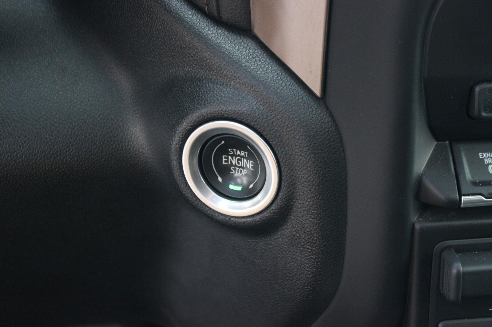 Used 2023 IRIDESCENT PEARL TRICOAT Chevrolet High Country image 32