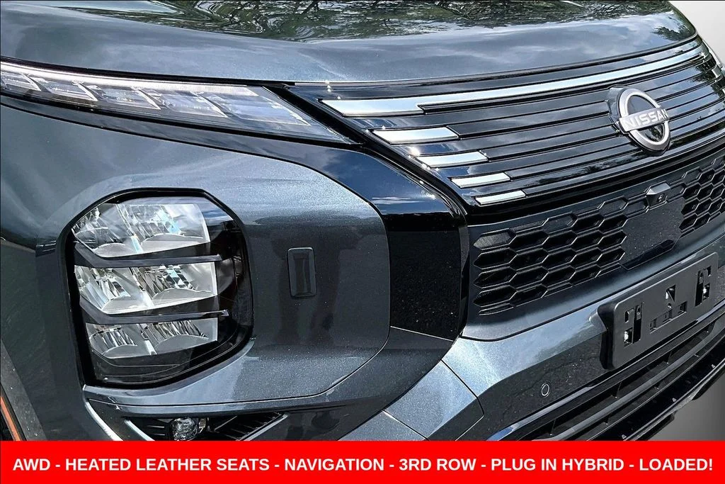New 2026 Gray Nissan Platinum image 42