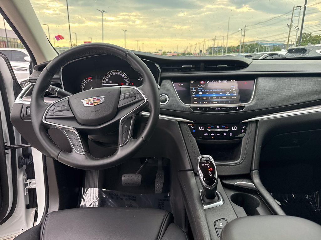 Used 2018 White Cadillac Premium Luxury image 15