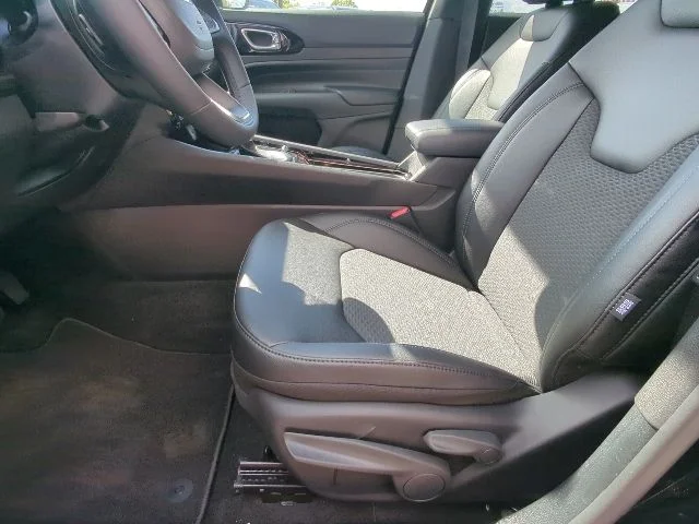New 2026 Black Jeep Latitude image 10