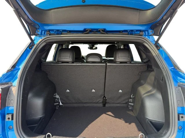 New 2026 Blue Jeep Latitude image 18