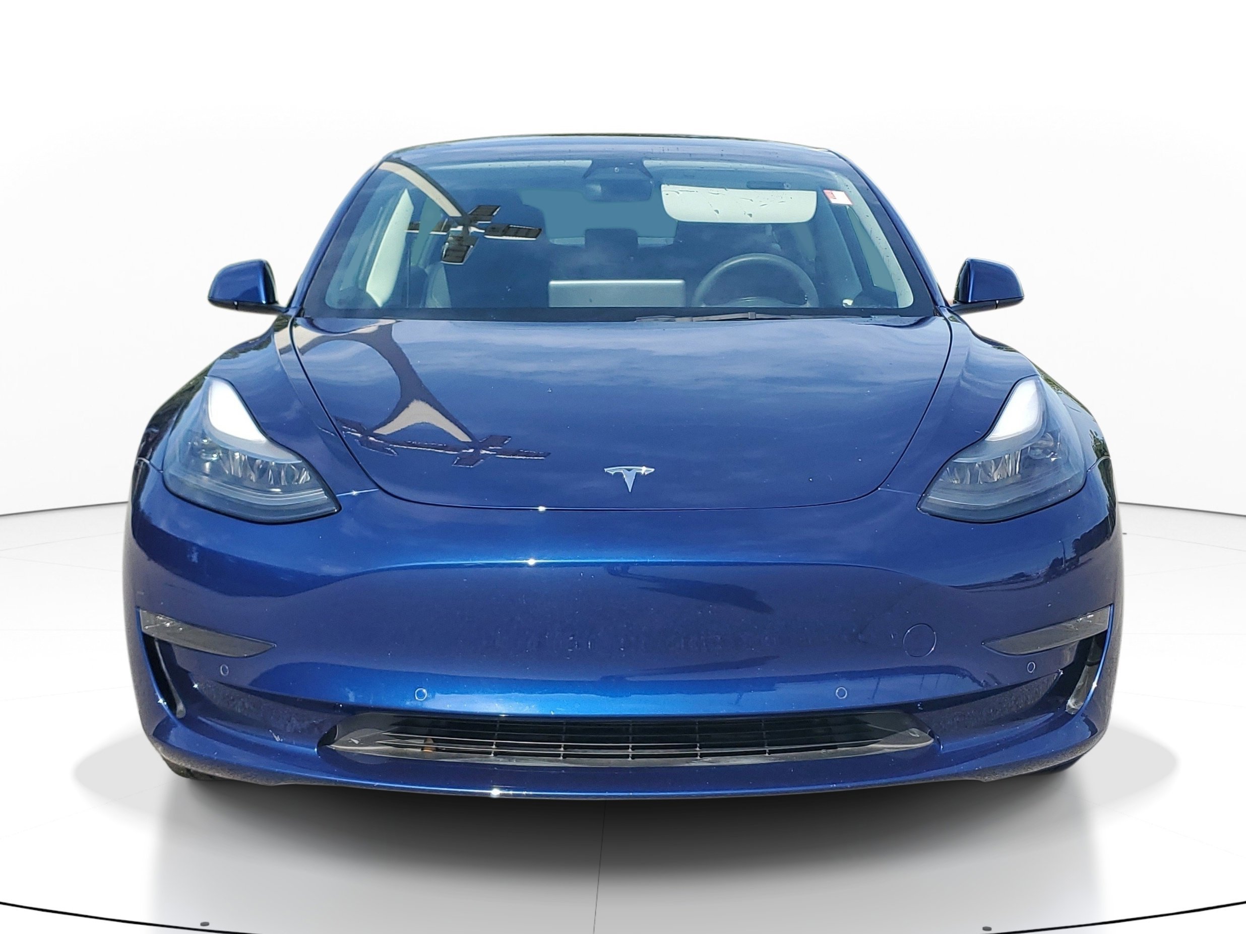 Used 2022  Tesla Long Range image 1