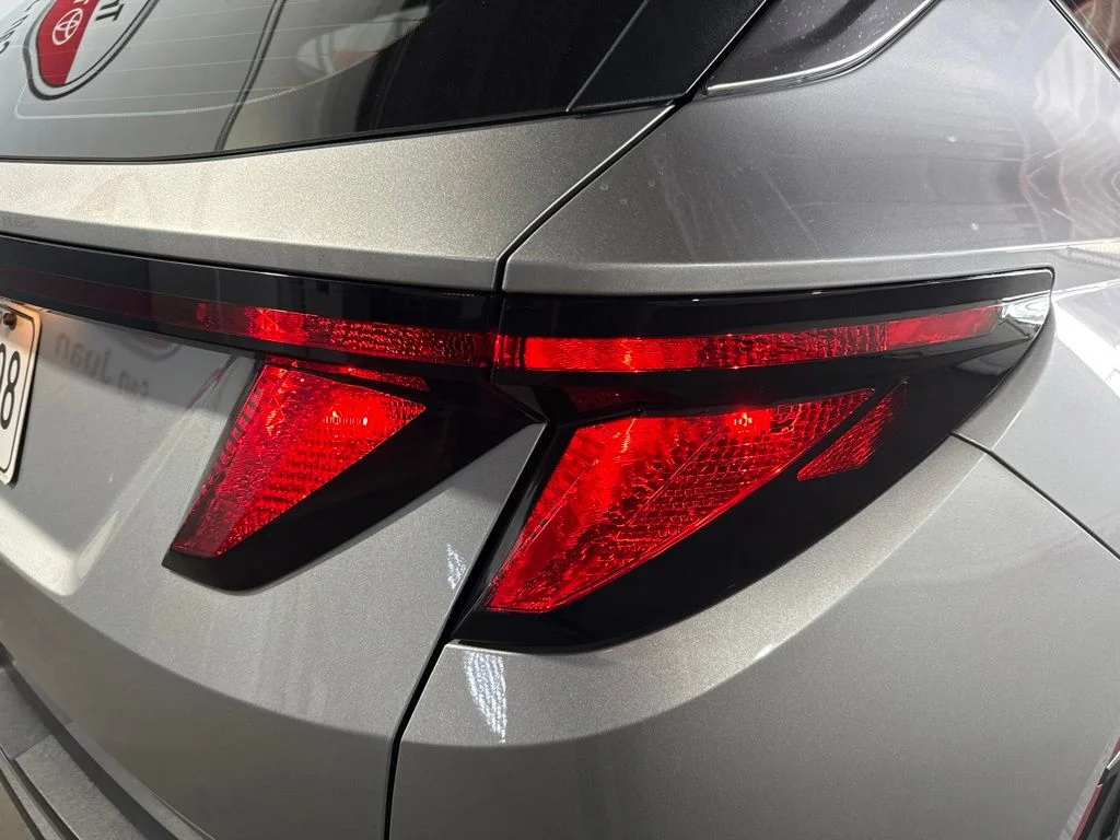 Used 2023 Silver Hyundai SE image 17