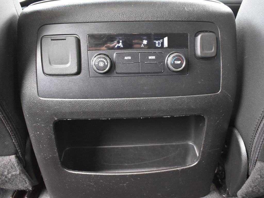 2020 CHEVROLET SUBURBAN - Image 26