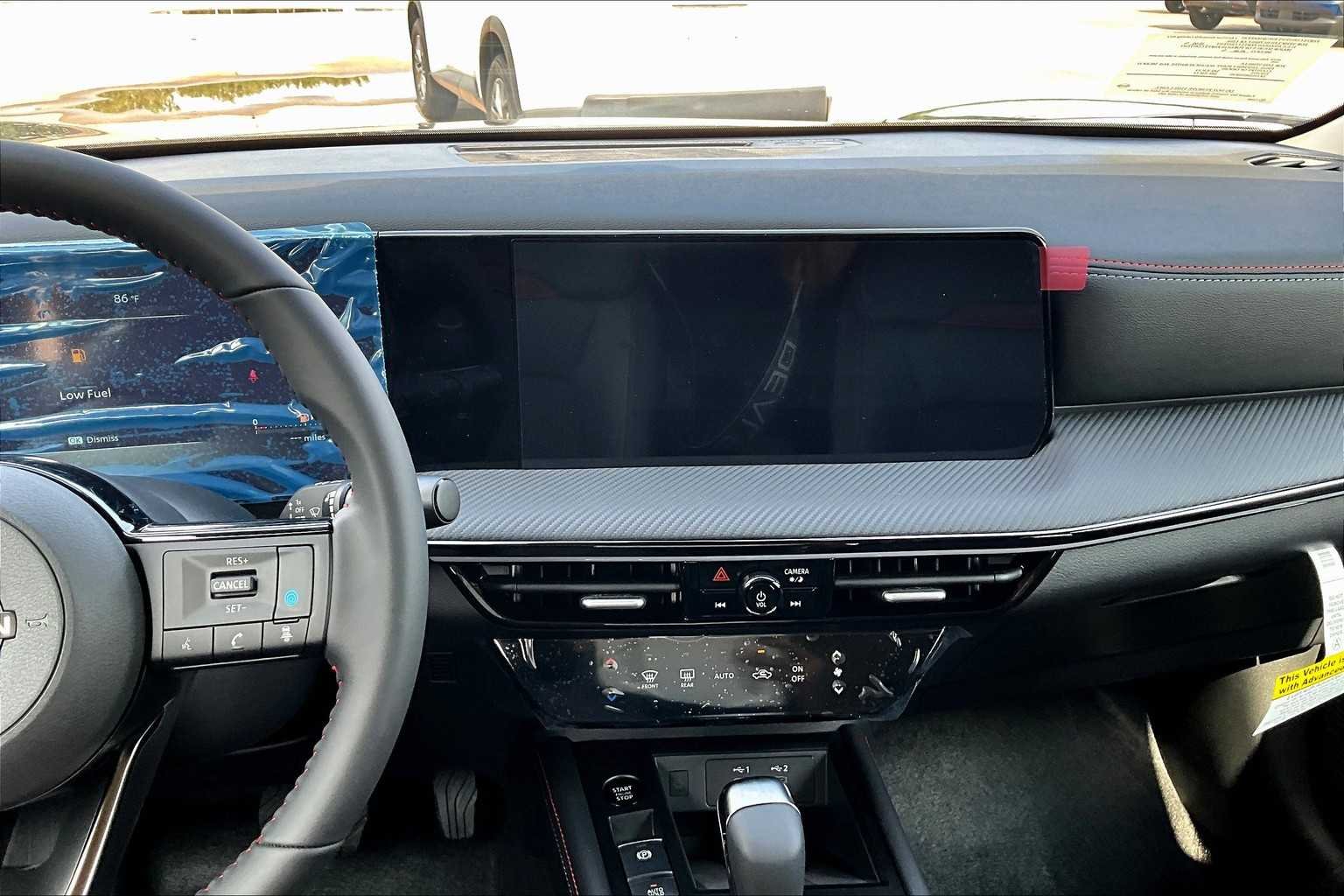 2025 Nissan Kicks SR - Photo 6