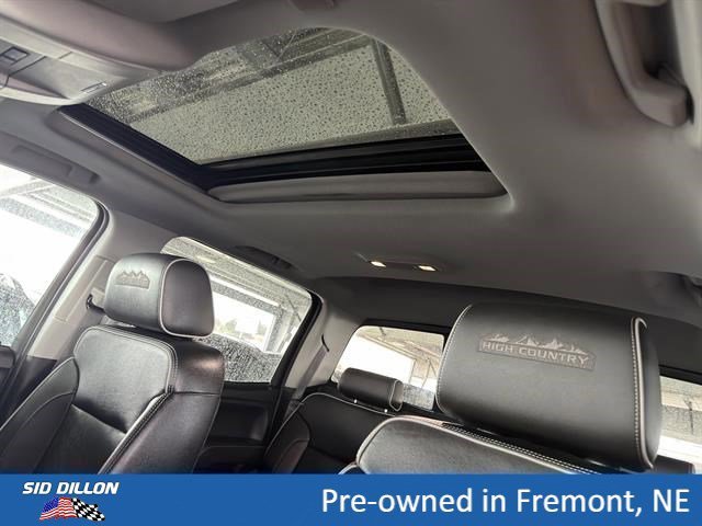 Used 2019 Graphite Metallic Chevrolet High Country image 17