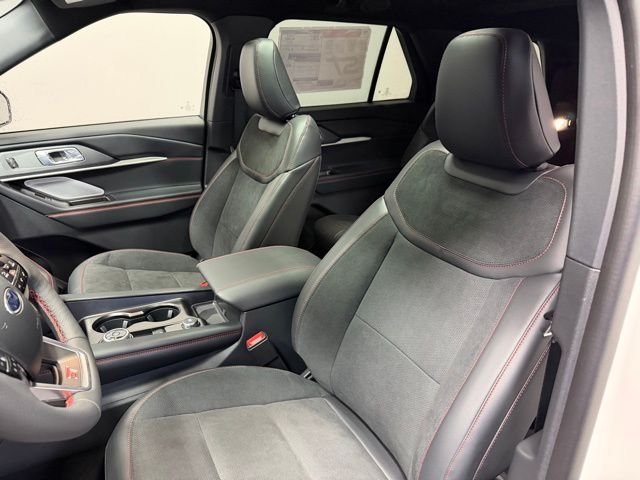 New 2026 Star White Metallic Tri-Coat Ford ST image 16