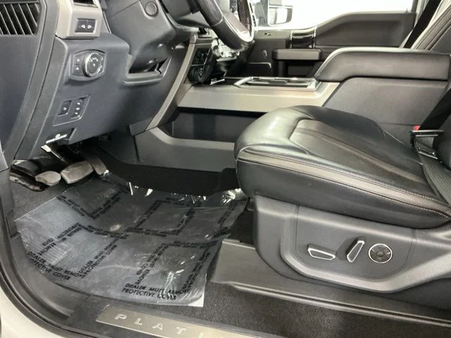 Used 2022  Ford Platinum image 20