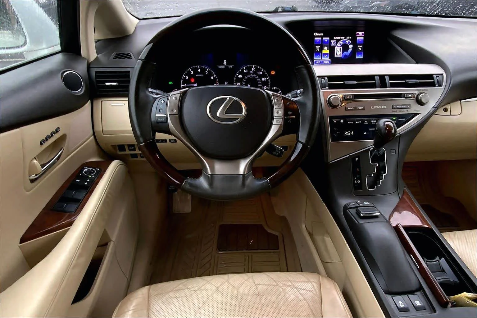 Used 2015 Starfire Pearl Lexus  image 5