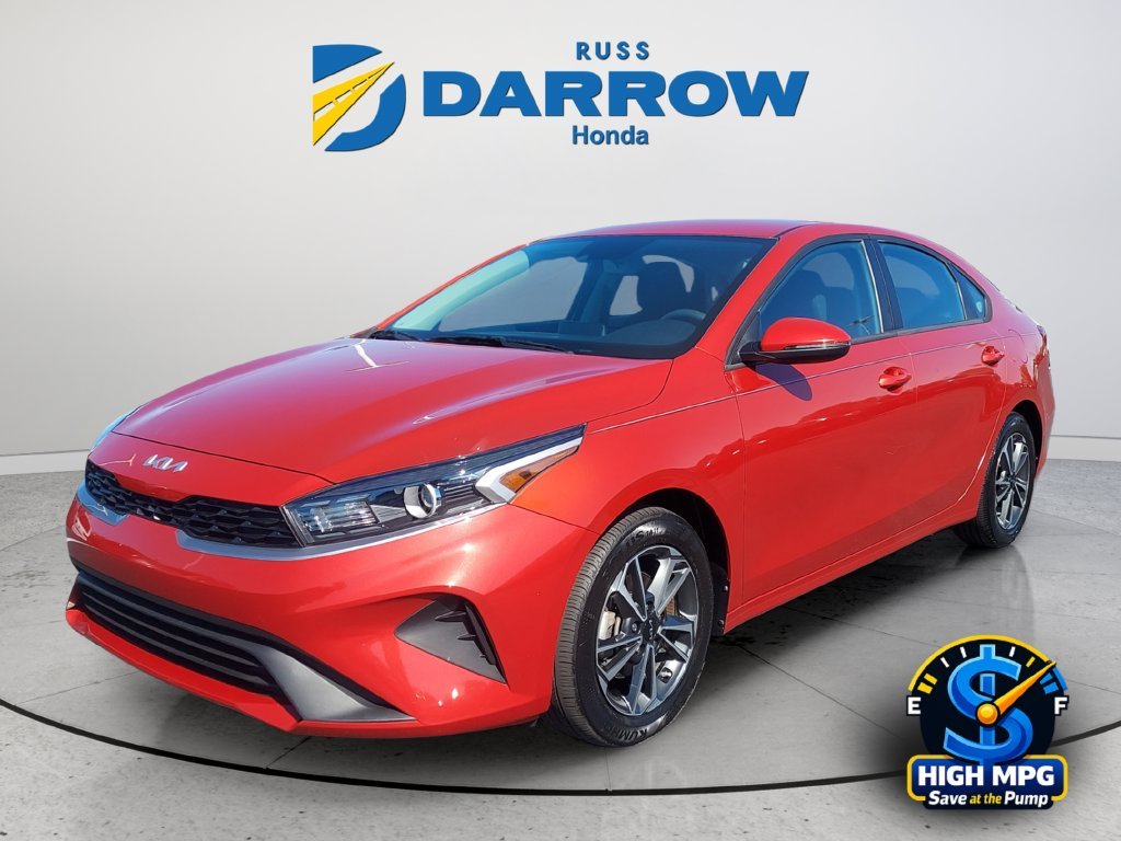 Used 2023 Red Kia LXS image 1