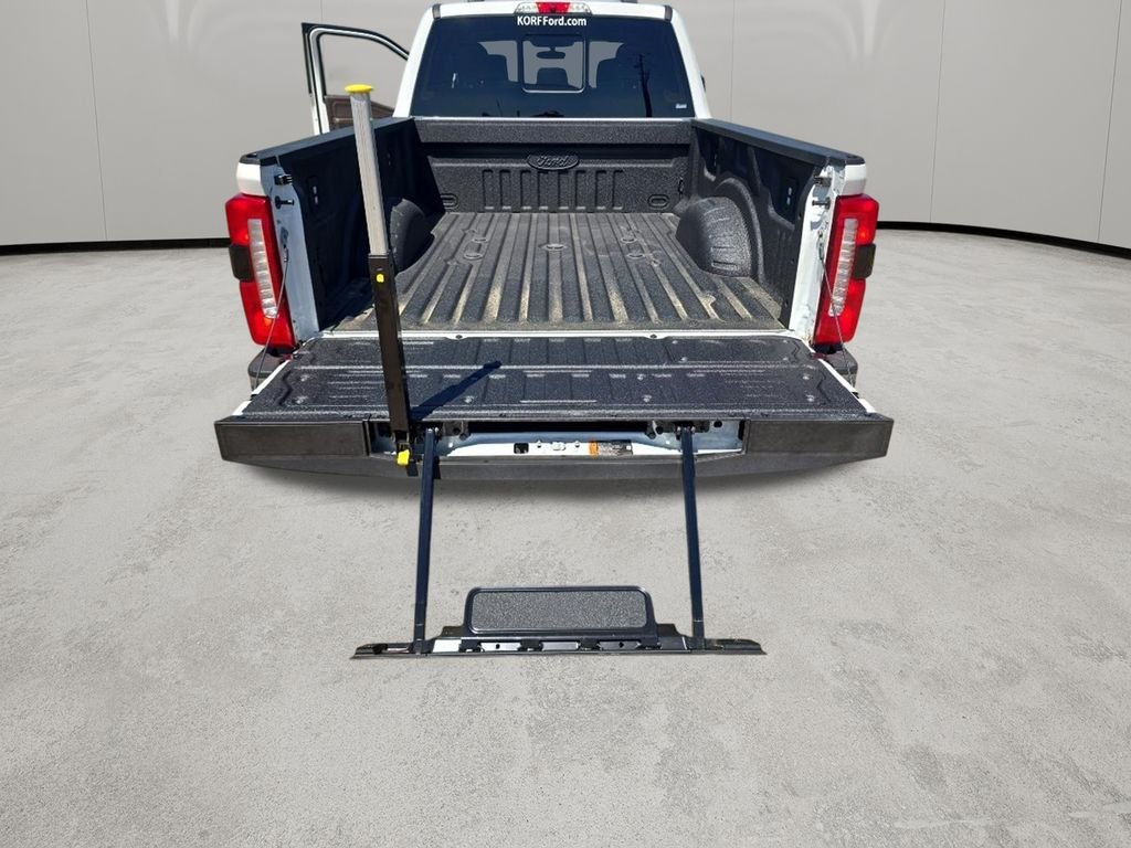 New 2026 Star White Metallic Tri-Coat Ford F-250® King Ranch® image 36