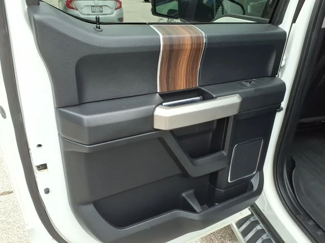 Used 2015 White Ford Lariat image 11