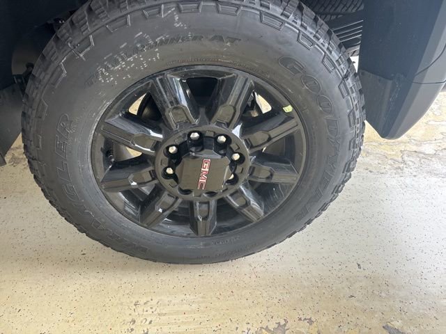 New 2026 Titanium Rush Metallic GMC AT4 image 26
