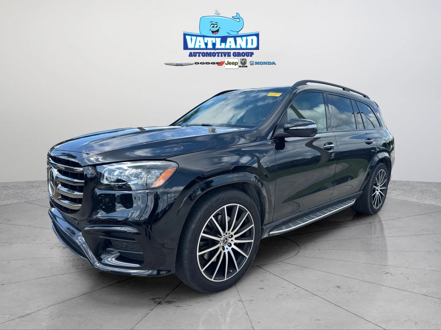 Used 2025 Black Mercedes-Benz GLS 450 image 1