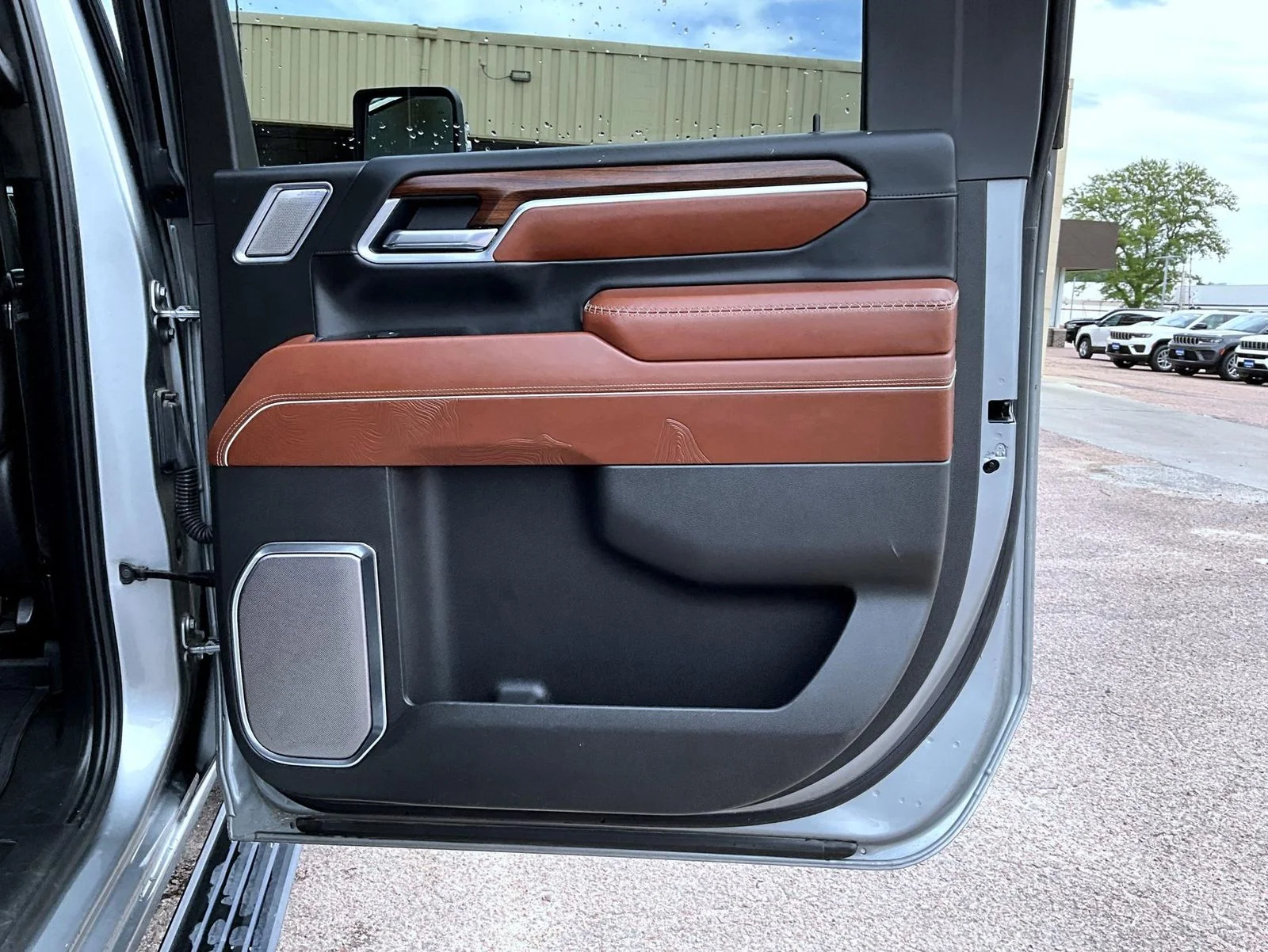 Used 2025 Silver GMC Denali Ultimate image 19