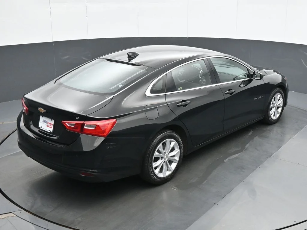 Used 2025 Black Chevrolet LT image 21