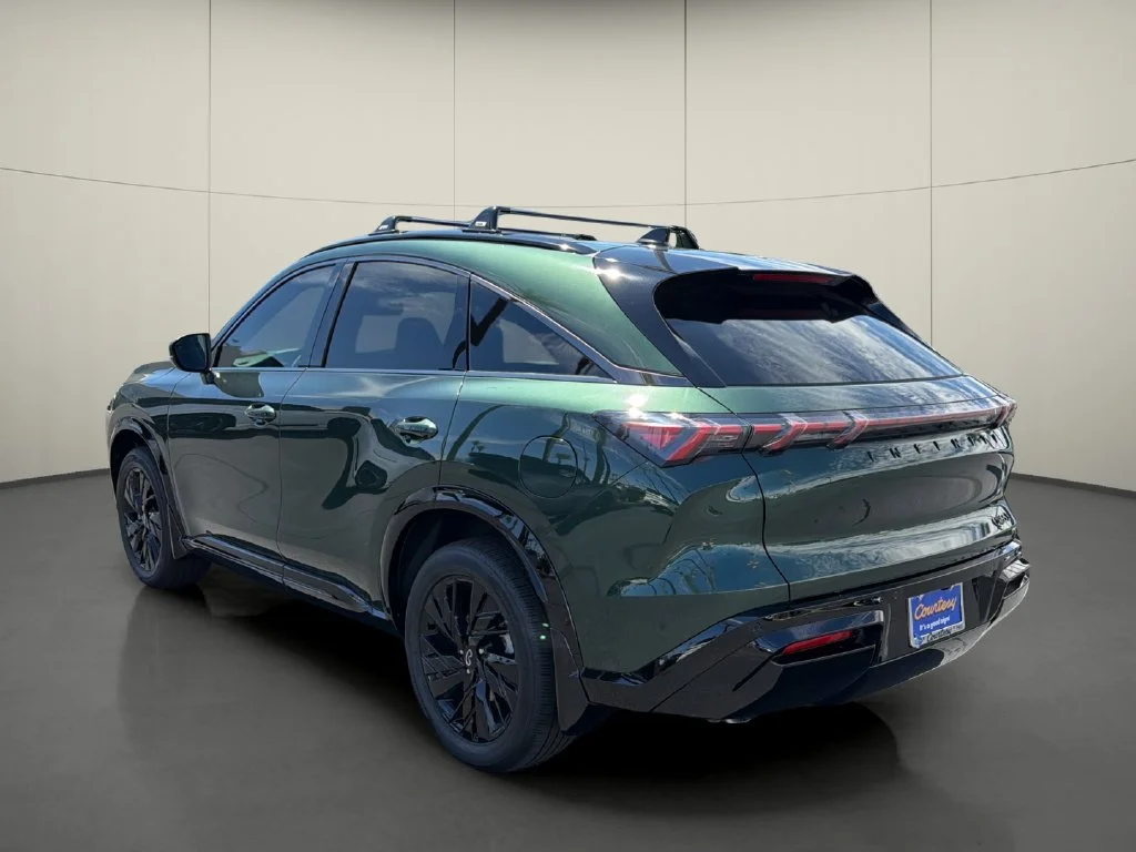 New 2027 DEEP EMERALD INFINITI Sport AWD image 5
