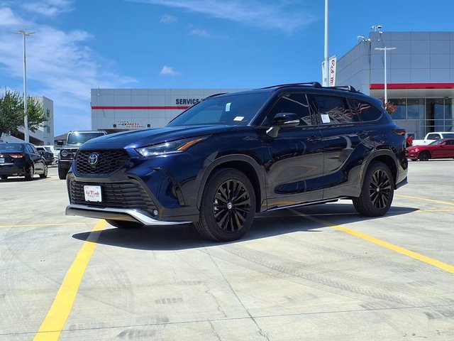 2026 Toyota Highlander XSE