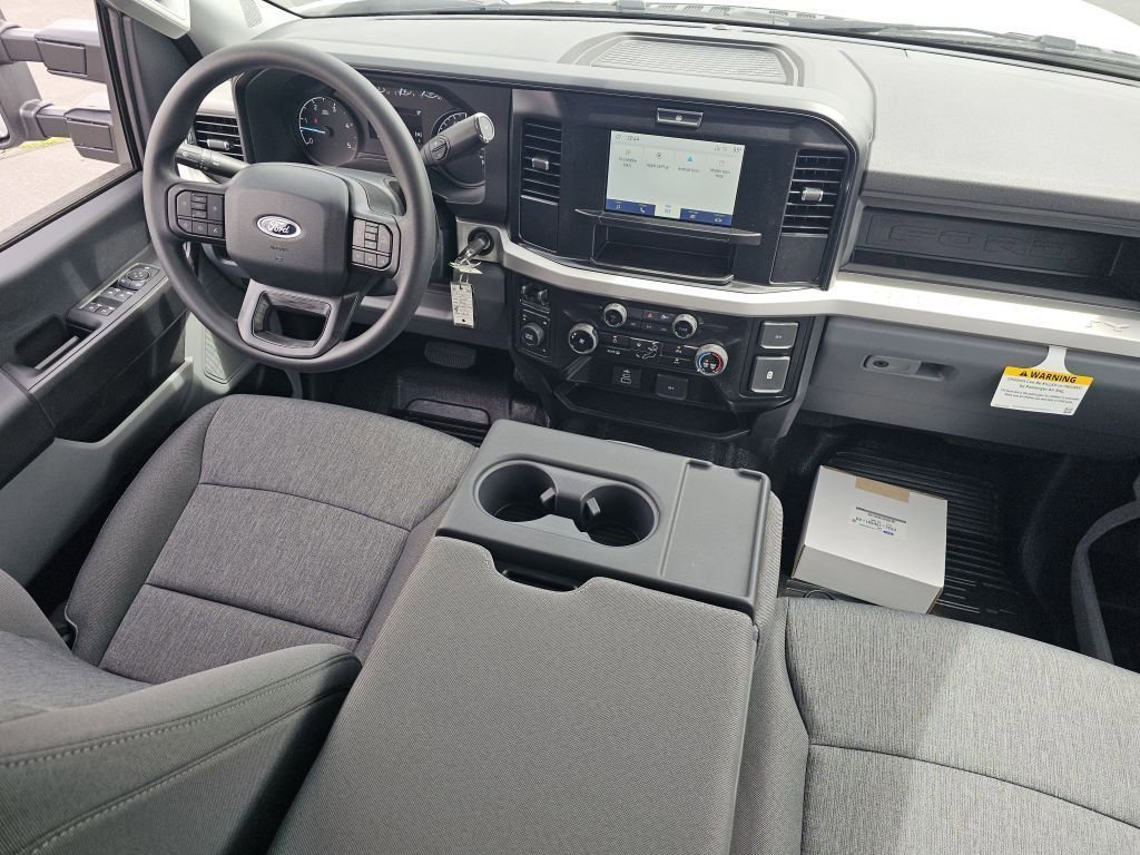 New 2026 Oxford White Ford XL image 27