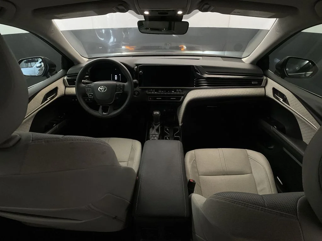 Used 2025 Midnight Black Metallic Toyota XLE image 28