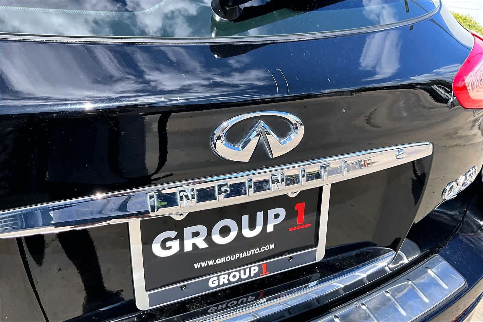 Used 2017 Black Obsidian INFINITI  image 31