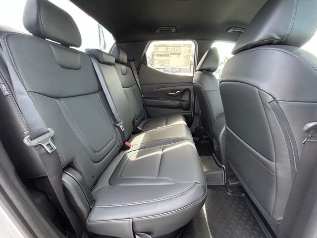 New 2026 White Hyundai SEL FWD image 5
