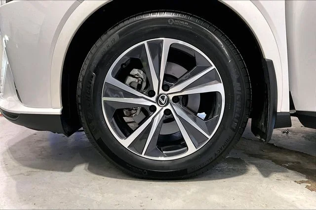 Certified Used 2024 EMINENT WHITE PEARL Lexus 350 Premium image 34