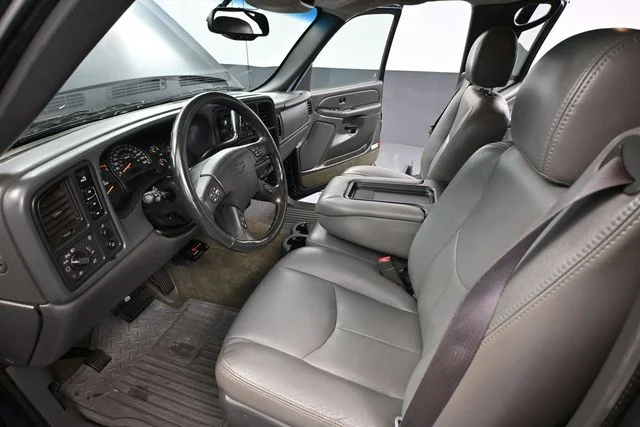 Used 2005 Blue Chevrolet LS image 21