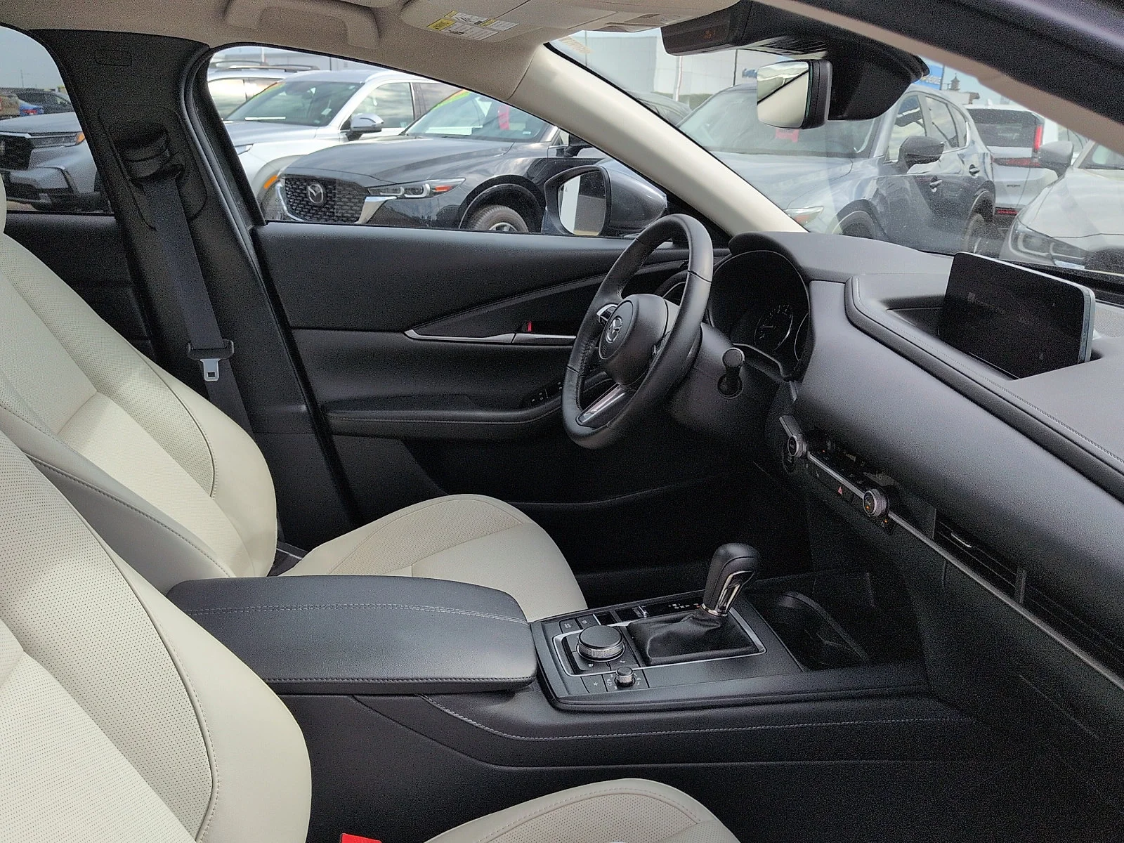 2026 Mazda CX-30 Premium - Photo 7